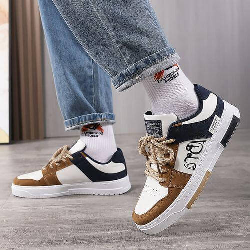 Chaussures pour homme et femme, baskets tendance et sneakers rétro avec une conception haut de gamme. Ces chaussures de sport homme et baskets femme garantissent une excellente durabilité et un design moderne. Parfaites pour toutes les occasions, elles sont disponibles en magasin de chaussures et en soldes.